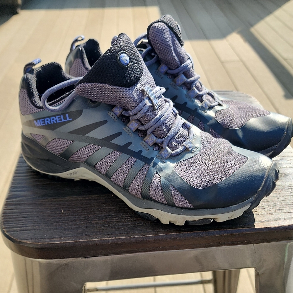 (8.5) Merrell Women's Athletic Shoes Gorpcore Athleisure Hiking Camping Fishing